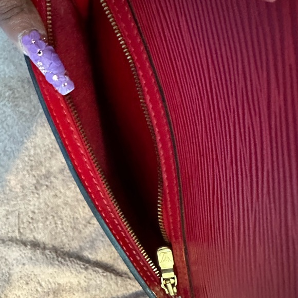 Red Epi Backpack gently used, no smells, no stains, sturdy straps. - Picture 6 of 9